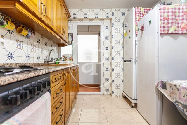 4 soveværelse Lejlighed til salg i Malilla, Valencia by - € 395.000 (Ref: 9387999)