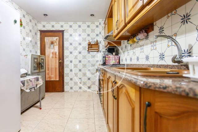 4 soveværelse Lejlighed til salg i Malilla, Valencia by - € 395.000 (Ref: 9387999)