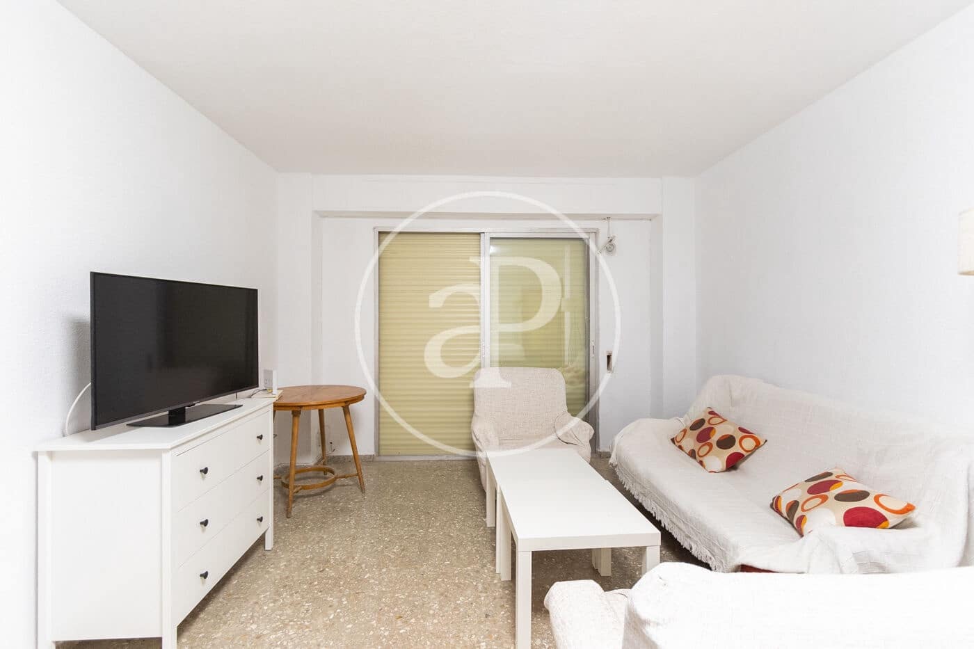 4 soverom Leilighet til leie i Valencia by - € 1 300 (Ref: 9388002)
