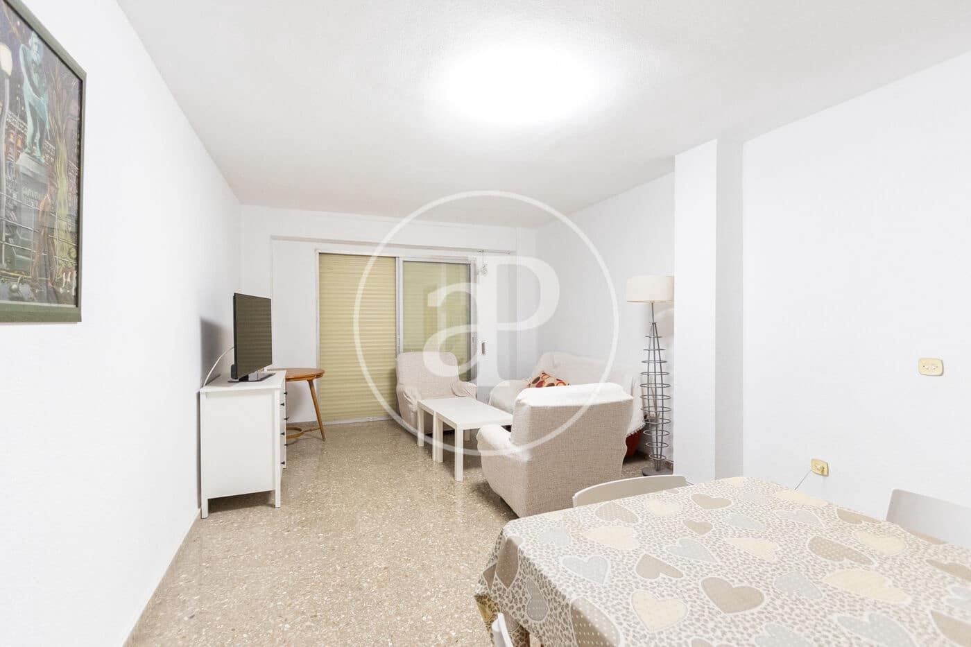 4 soverom Leilighet til leie i Valencia by - € 1 300 (Ref: 9388002)