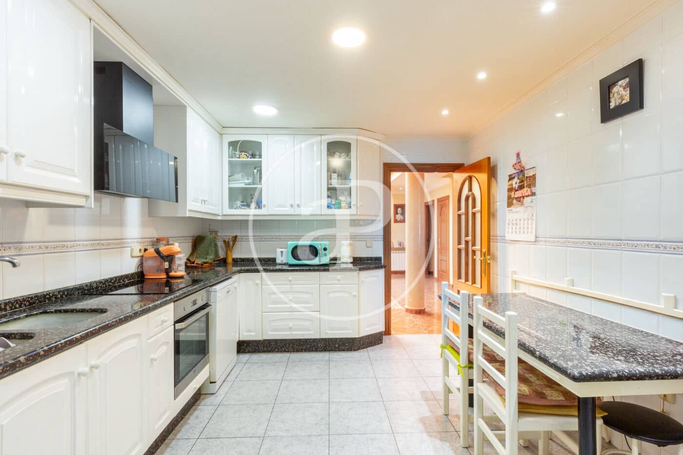 7 bedroom Villa for sale in Serra with pool - € 665,000 (Ref: 9390969)