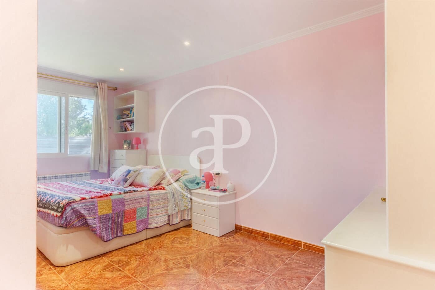 7 bedroom Villa for sale in Serra with pool - € 665,000 (Ref: 9390969)