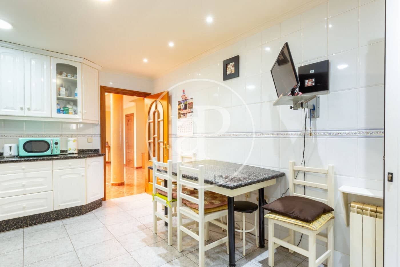 7 bedroom Villa for sale in Serra with pool - € 665,000 (Ref: 9390969)