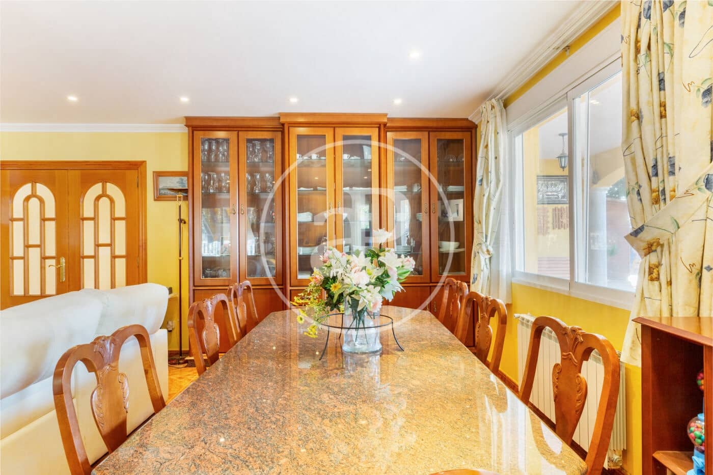 7 bedroom Villa for sale in Serra with pool - € 665,000 (Ref: 9390969)