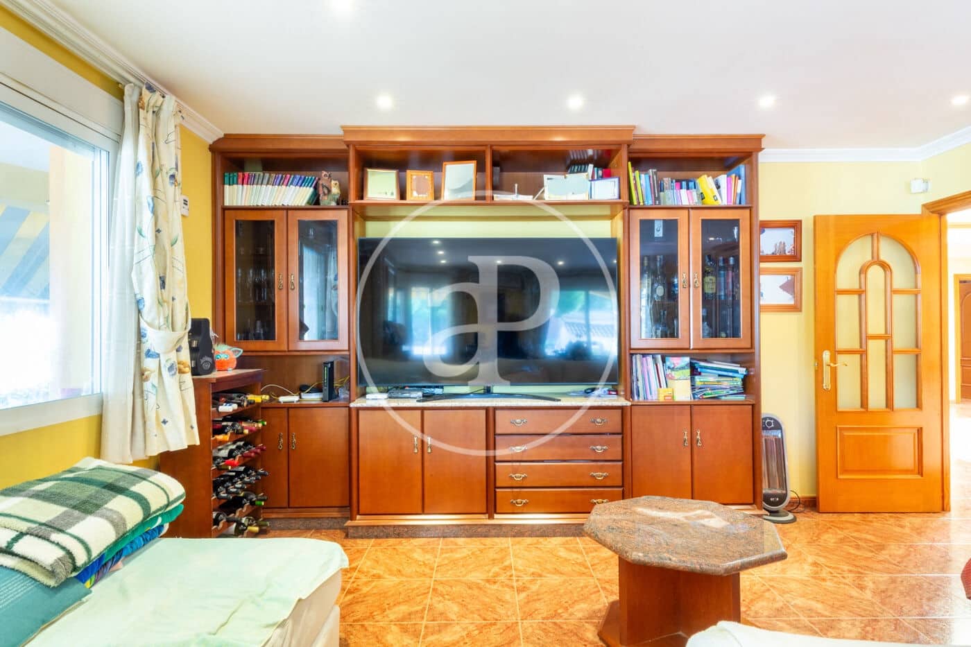 7 bedroom Villa for sale in Serra with pool - € 665,000 (Ref: 9390969)