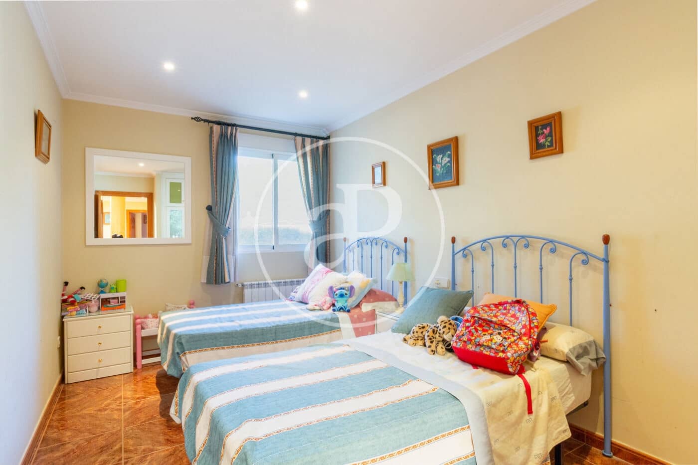 7 bedroom Villa for sale in Serra with pool - € 665,000 (Ref: 9390969)