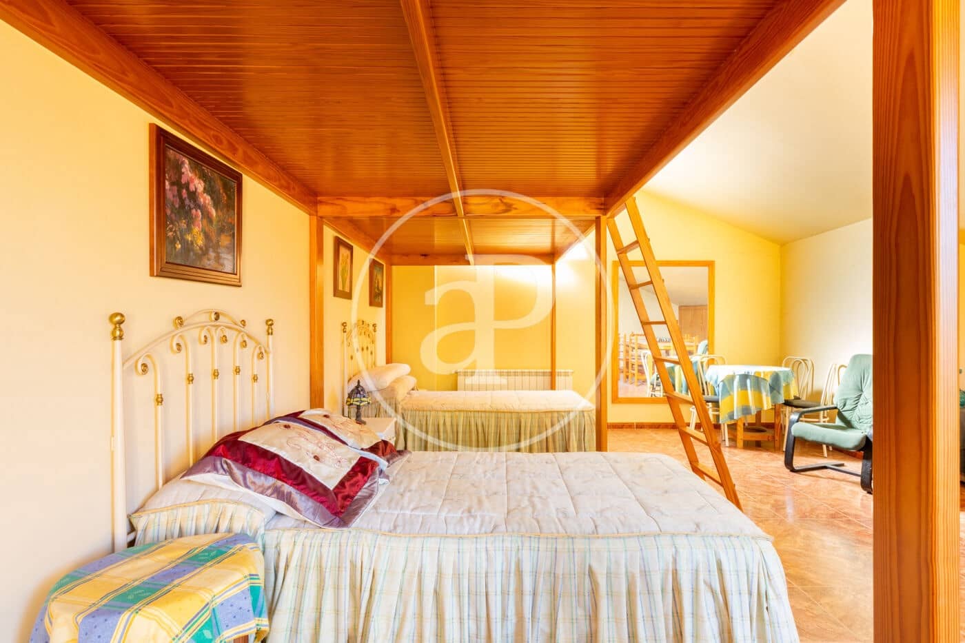 7 bedroom Villa for sale in Serra with pool - € 665,000 (Ref: 9390969)