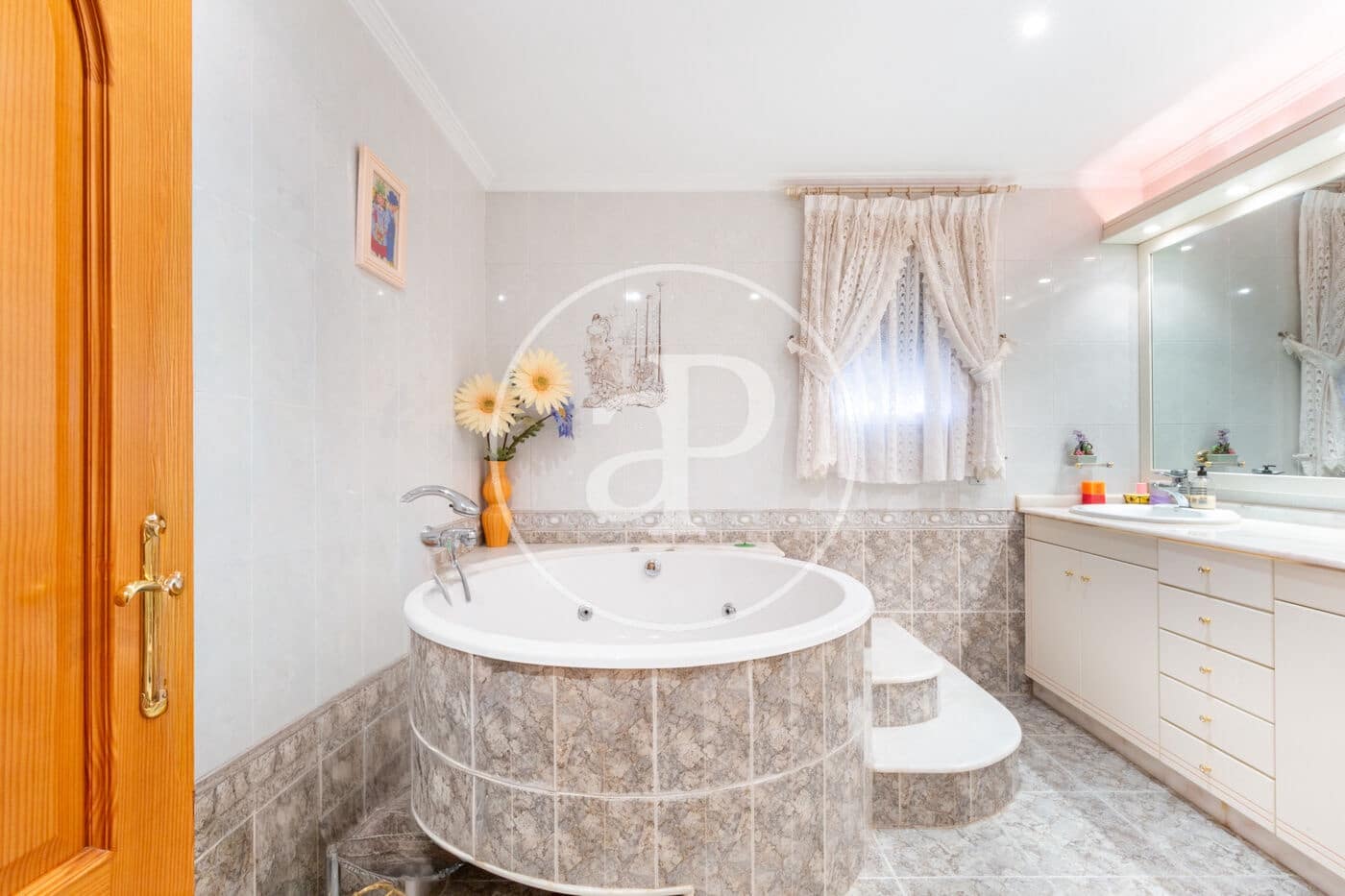 7 bedroom Villa for sale in Serra with pool - € 665,000 (Ref: 9390969)