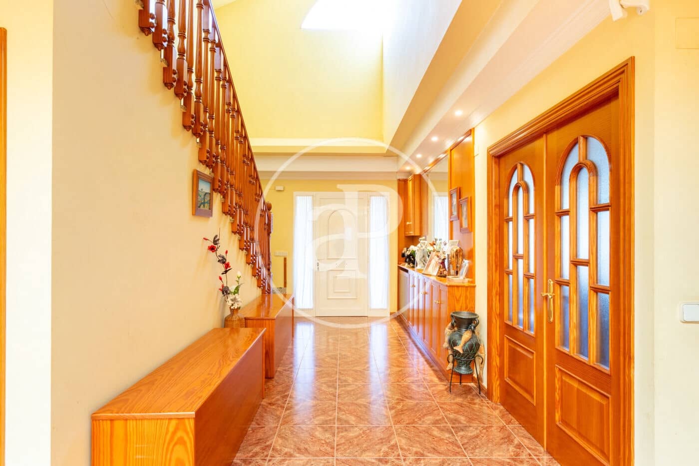 7 bedroom Villa for sale in Serra with pool - € 665,000 (Ref: 9390969)