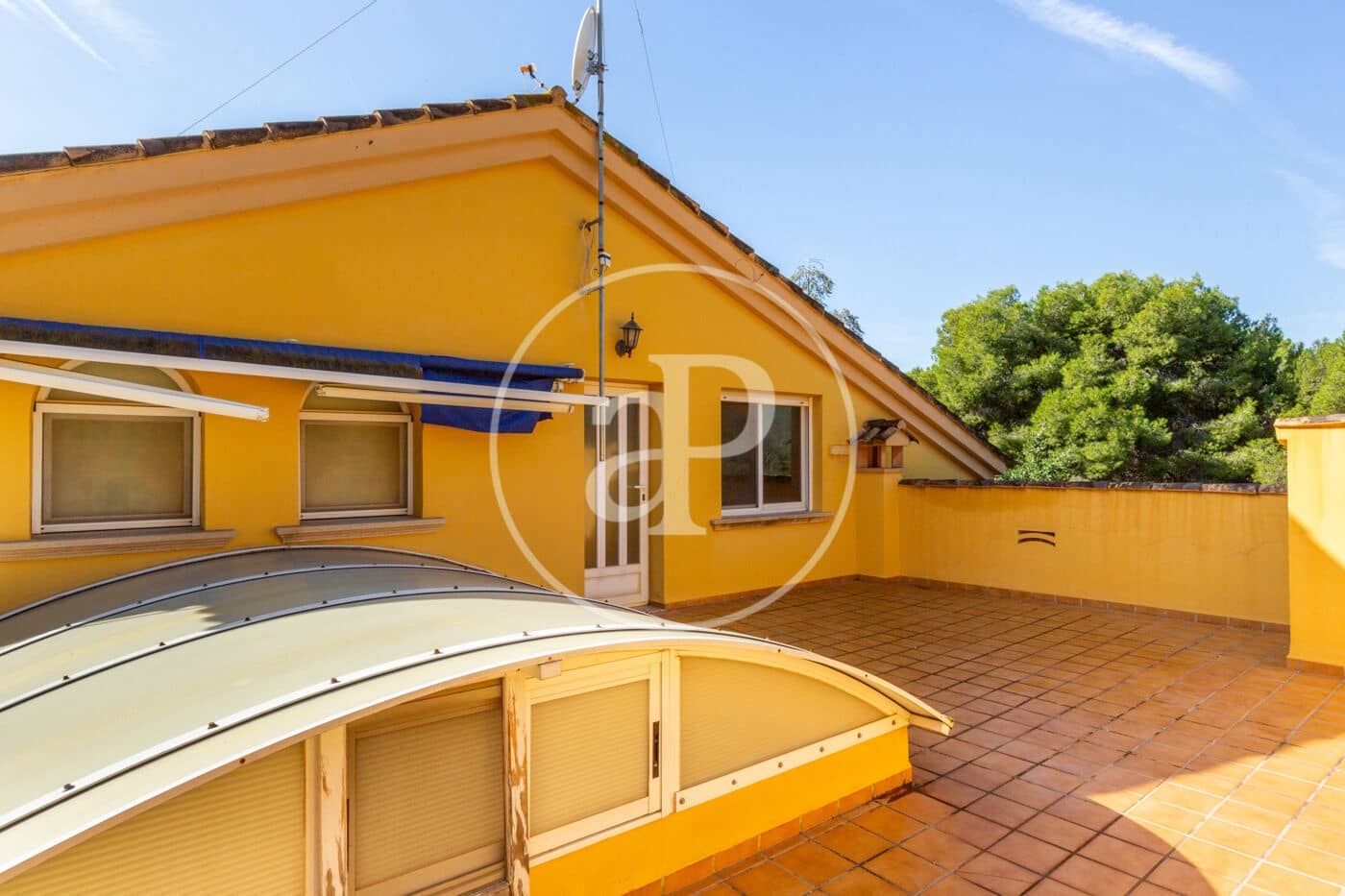 7 bedroom Villa for sale in Serra with pool - € 665,000 (Ref: 9390969)