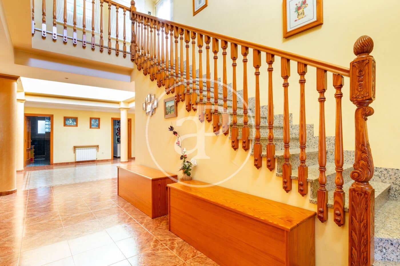 7 bedroom Villa for sale in Serra with pool - € 665,000 (Ref: 9390969)