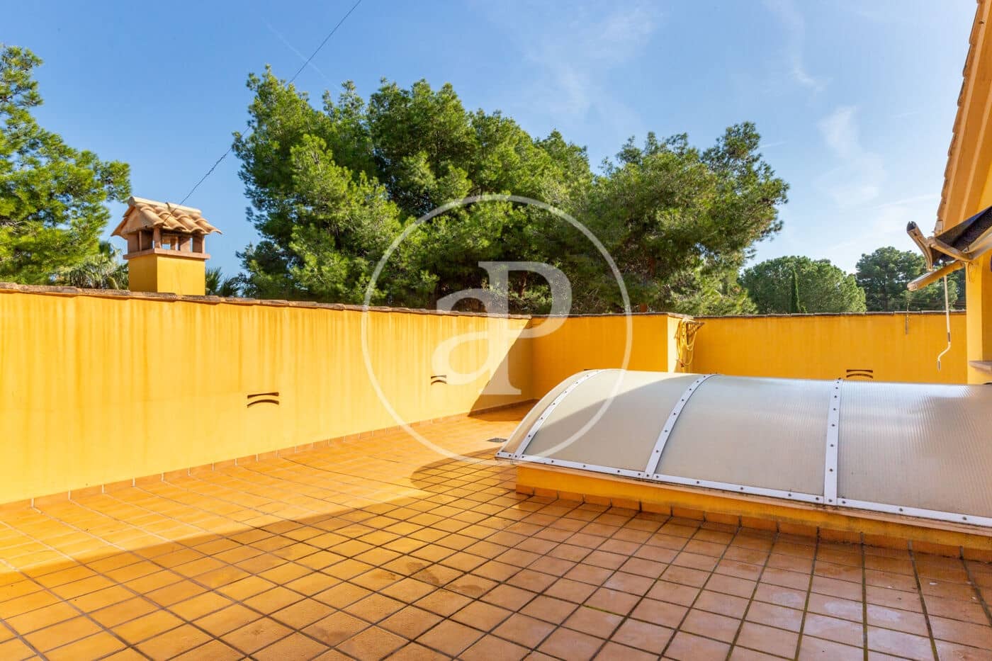 7 bedroom Villa for sale in Serra with pool - € 665,000 (Ref: 9390969)