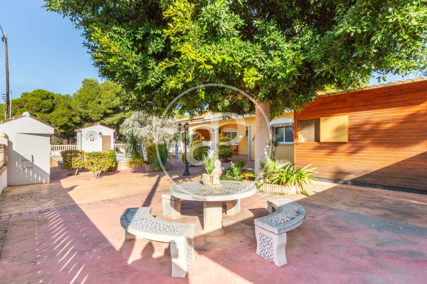 7 bedroom Villa for sale in Serra with pool - € 665,000 (Ref: 9390969)