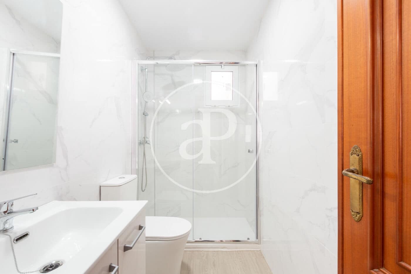 2 bedroom Apartment for rent in Valencia city - € 1,100 (Ref: 9396089)