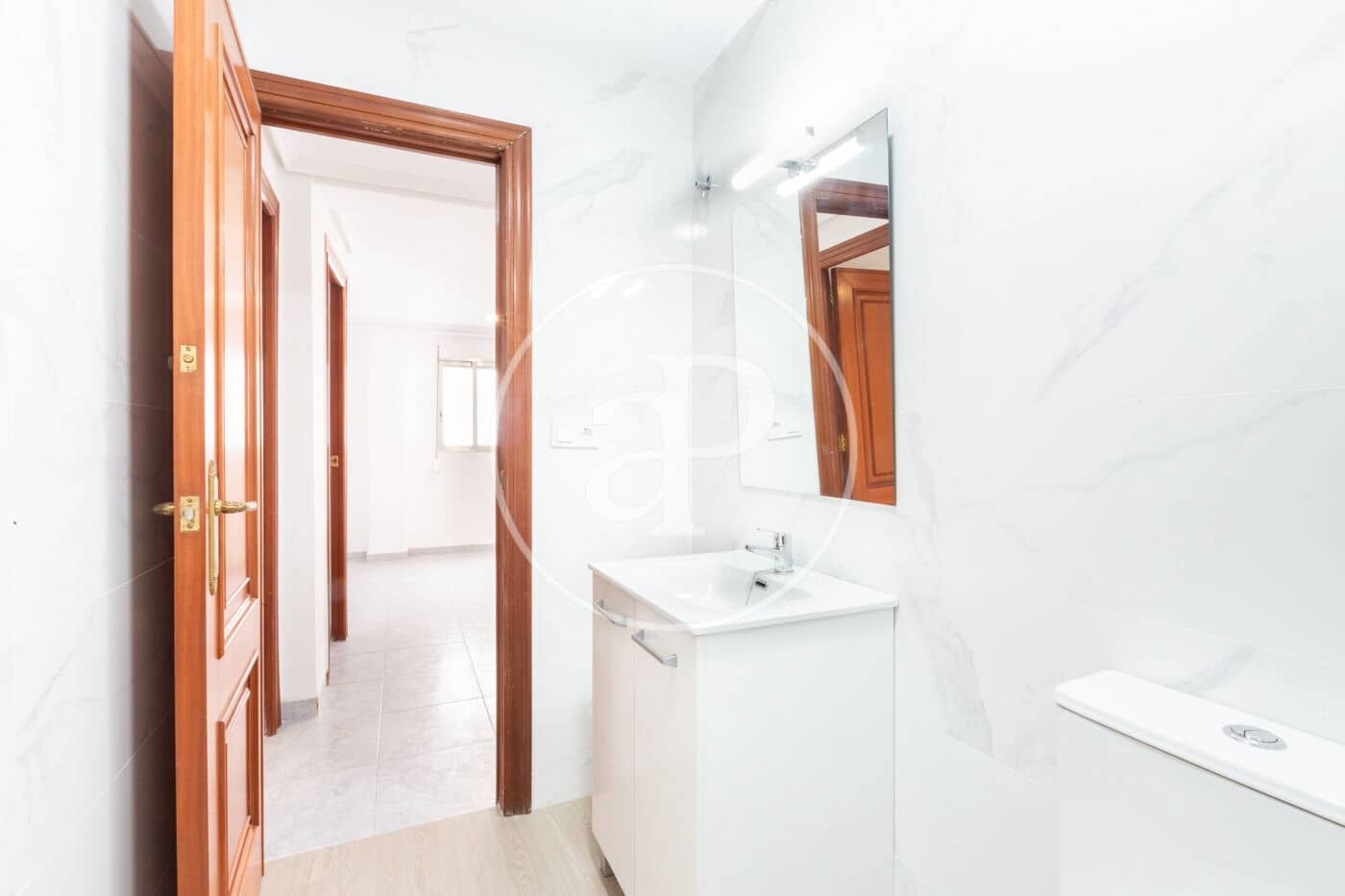 2 bedroom Apartment for rent in Valencia city - € 1,100 (Ref: 9396089)