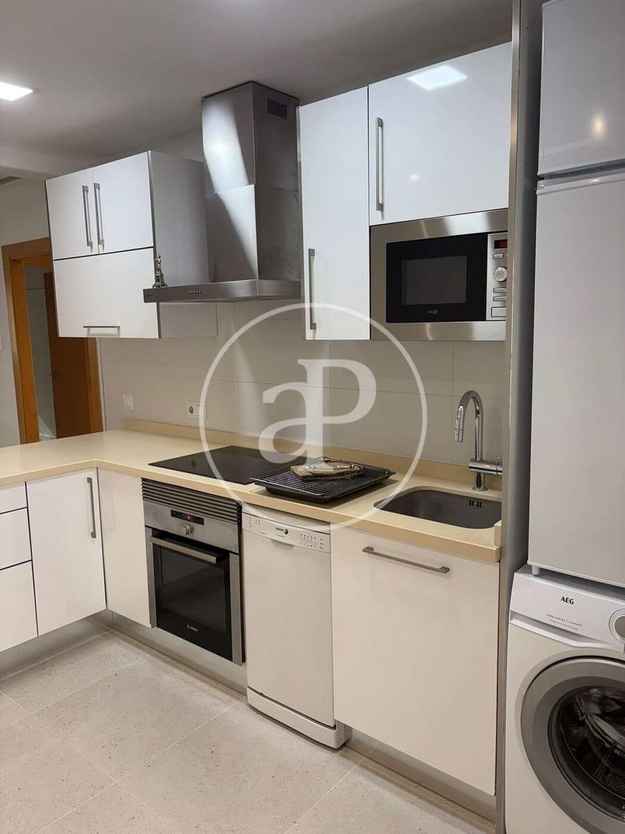 2 soveværelse Villa til leje i Torrent med swimmingpool - € 1.400 (Ref: 9396090)