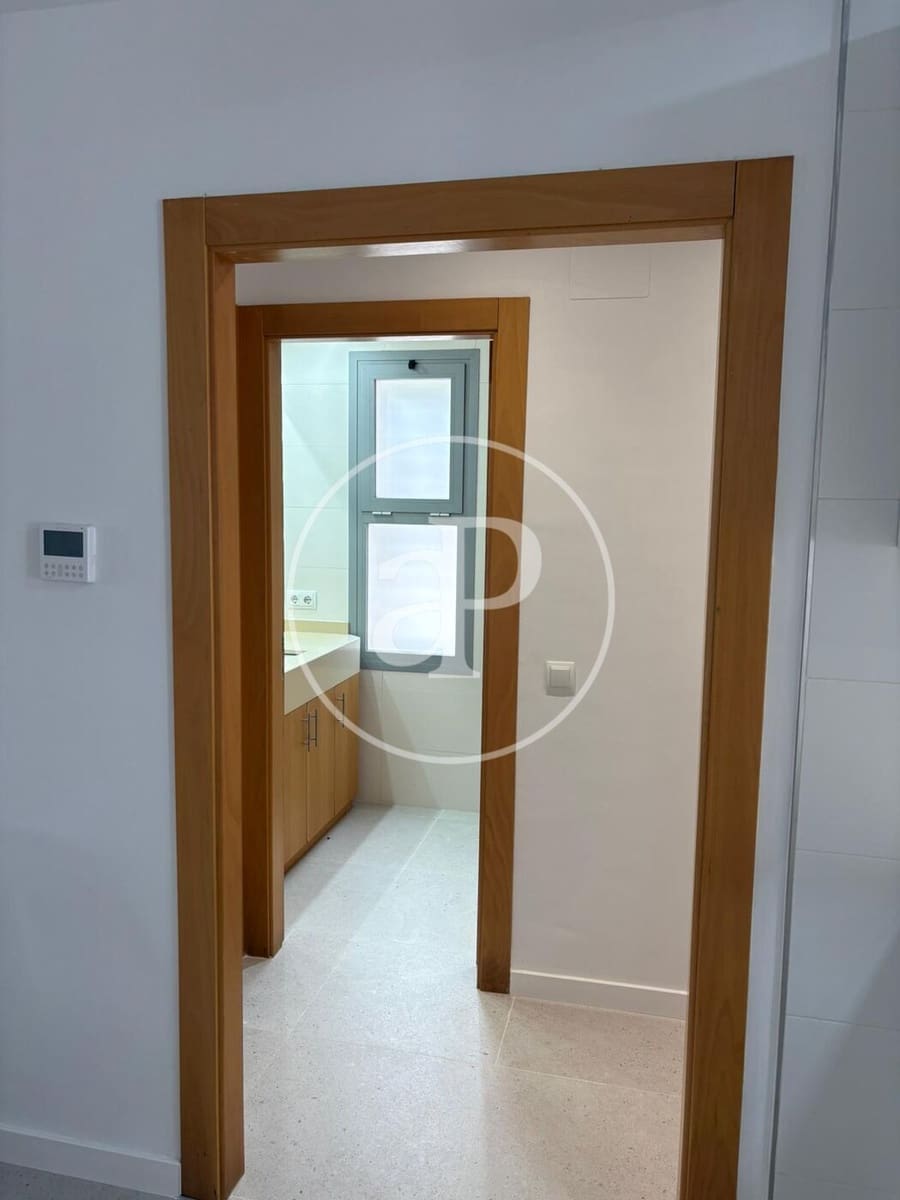 2 soveværelse Villa til leje i Torrent med swimmingpool - € 1.400 (Ref: 9396090)