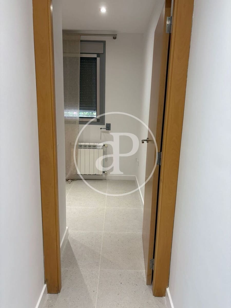 2 soveværelse Villa til leje i Torrent med swimmingpool - € 1.400 (Ref: 9396090)