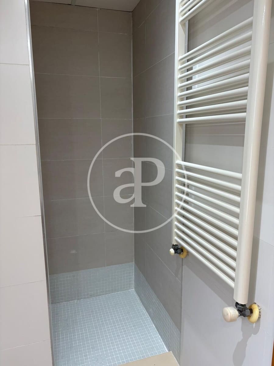 2 soveværelse Villa til leje i Torrent med swimmingpool - € 1.400 (Ref: 9396090)