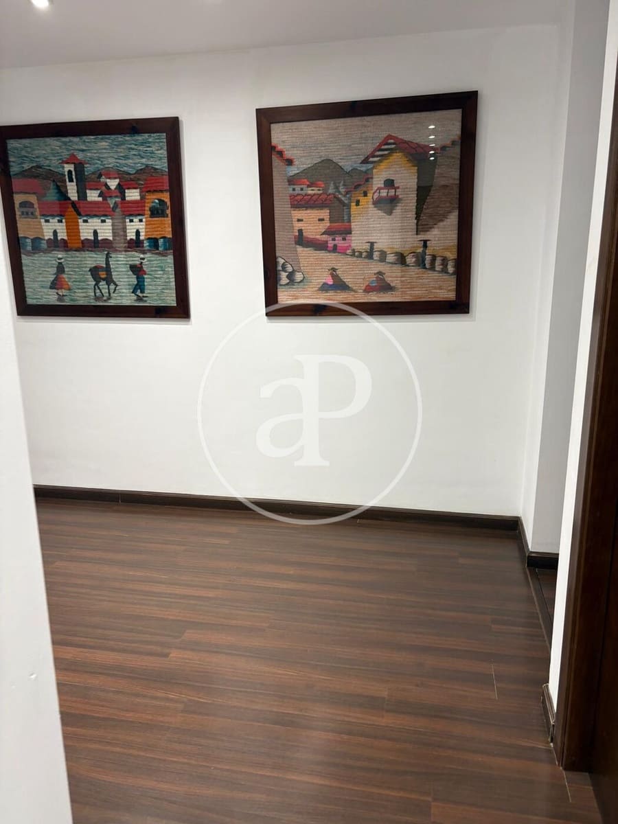 3 camera da letto Villa da affittare in Torrent con piscina - 3.000 € (Rif: 9396092)