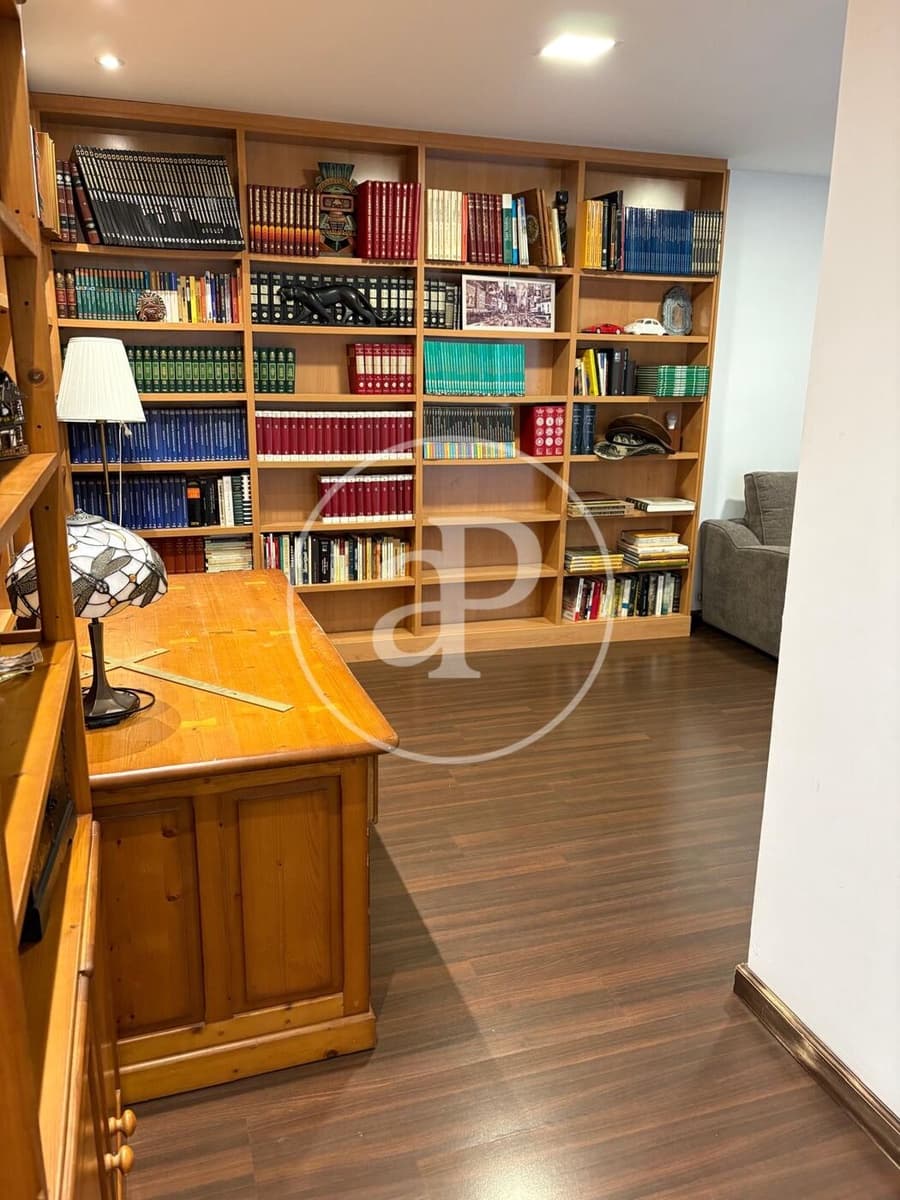 3 camera da letto Villa da affittare in Torrent con piscina - 3.000 € (Rif: 9396092)