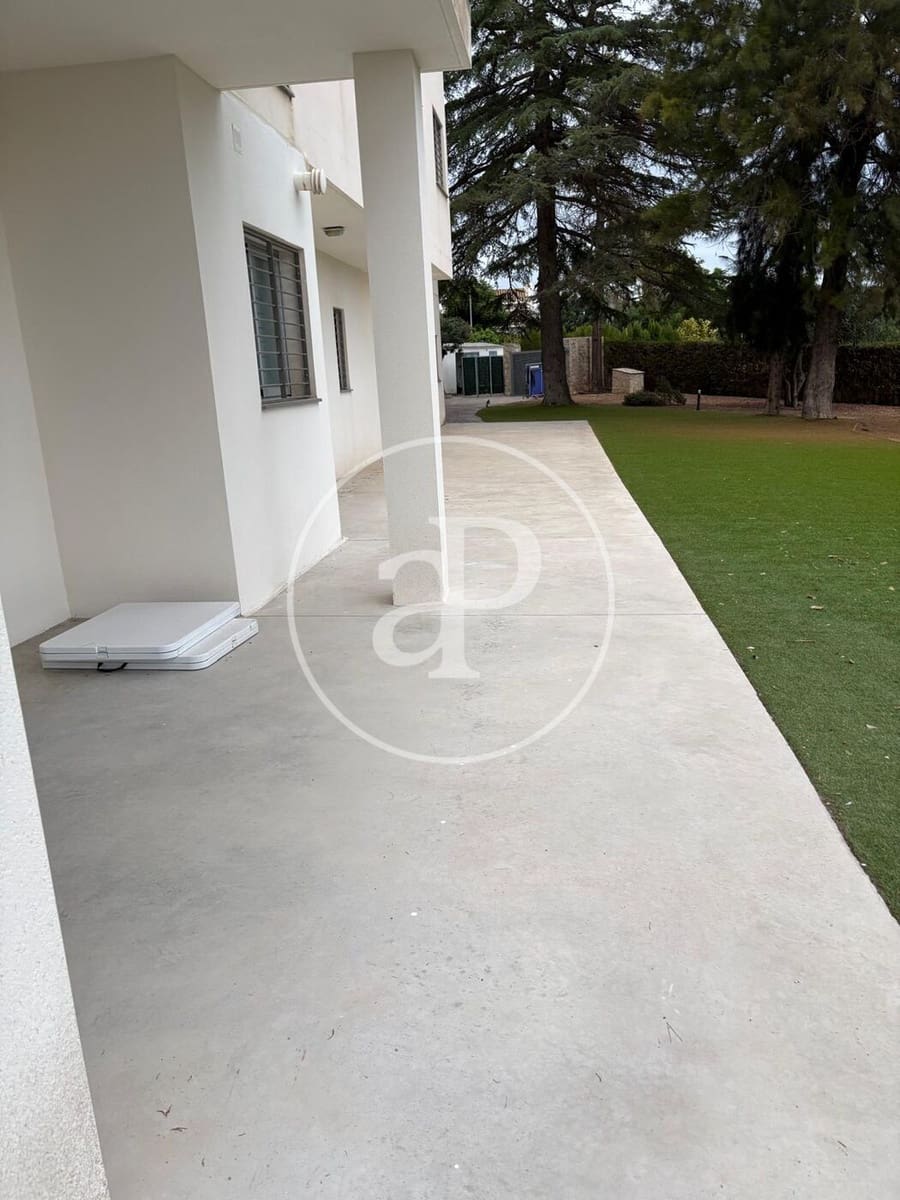 3 camera da letto Villa da affittare in Torrent con piscina - 3.000 € (Rif: 9396092)