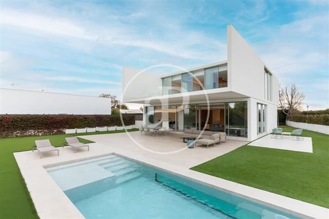 6 bedroom Villa for rent in Bétera with pool - € 15,000 (Ref: 9401169)