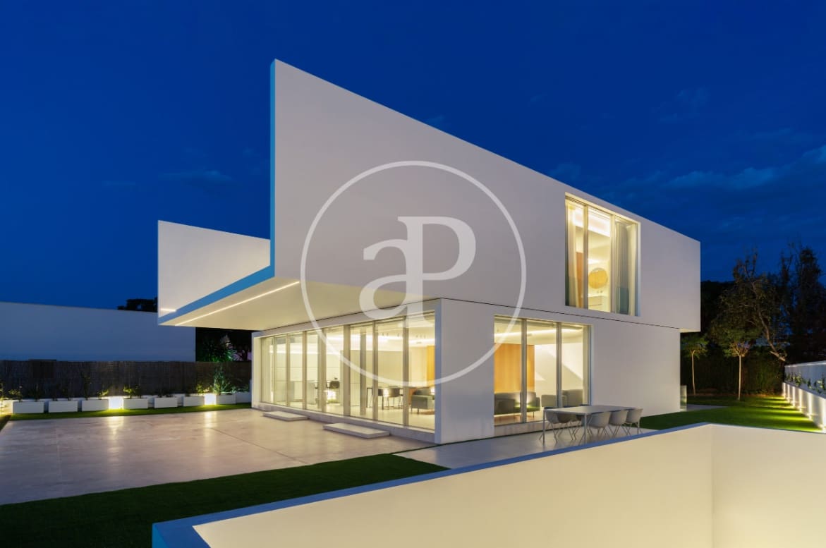 6 soveværelse Villa til leje i Betera med swimmingpool - € 15.000 (Ref: 9401169)