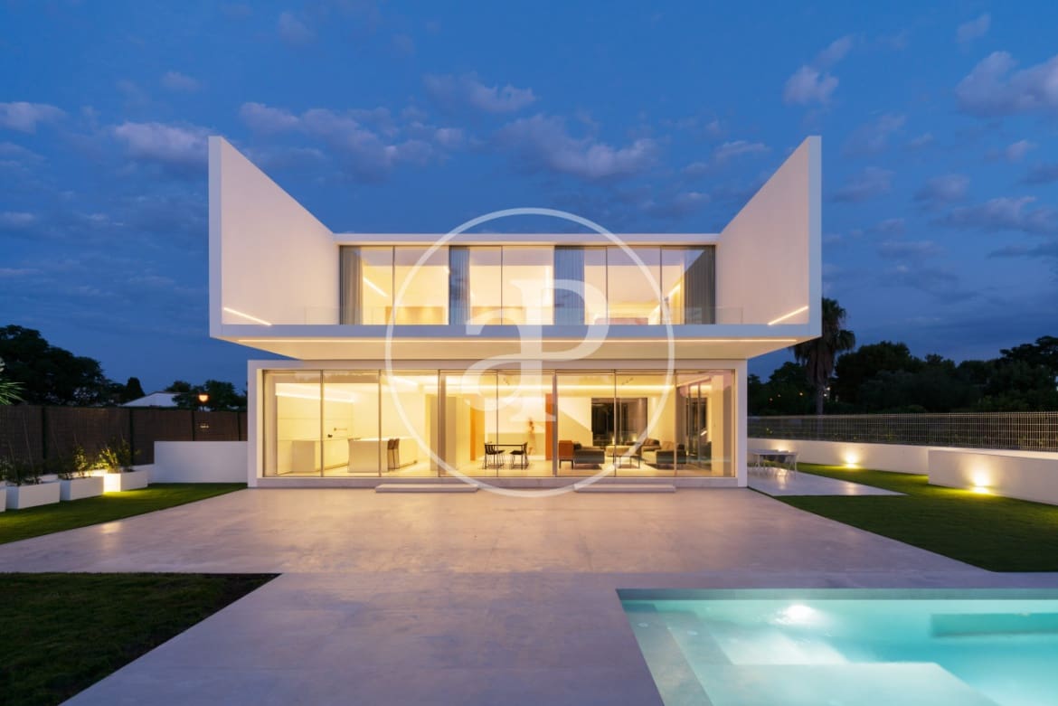 6 soveværelse Villa til leje i Betera med swimmingpool - € 15.000 (Ref: 9401169)