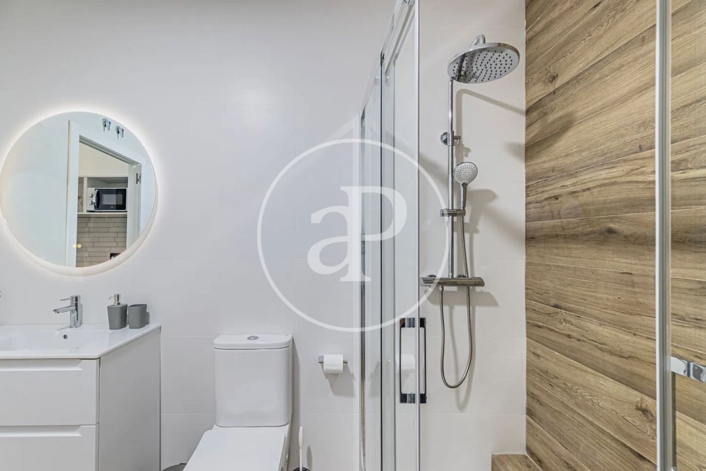 1 bedroom Villa for rent in Valencia city - € 1,100 (Ref: 9401171)