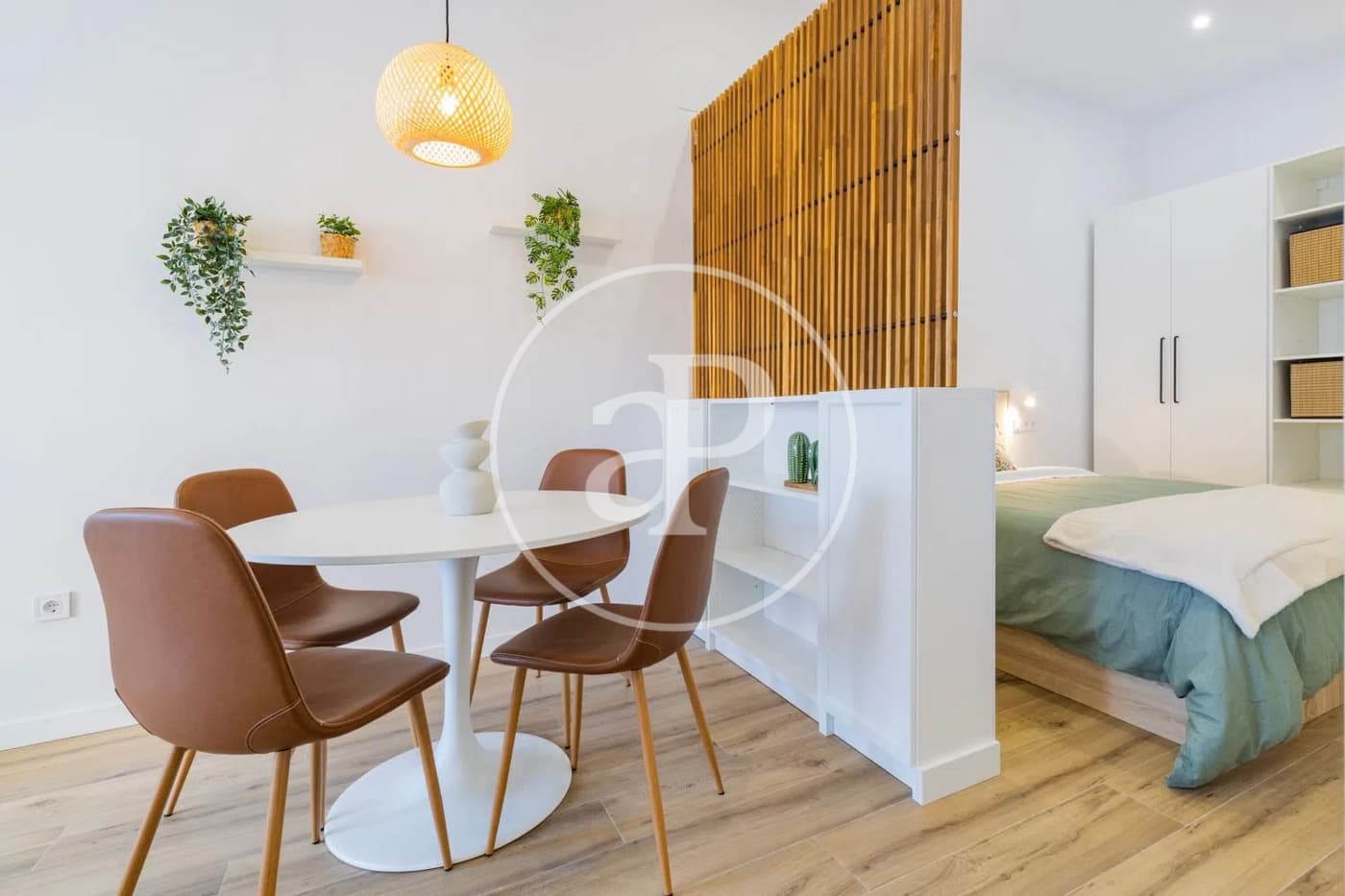 1 bedroom Villa for rent in Valencia city - € 1,100 (Ref: 9401171)