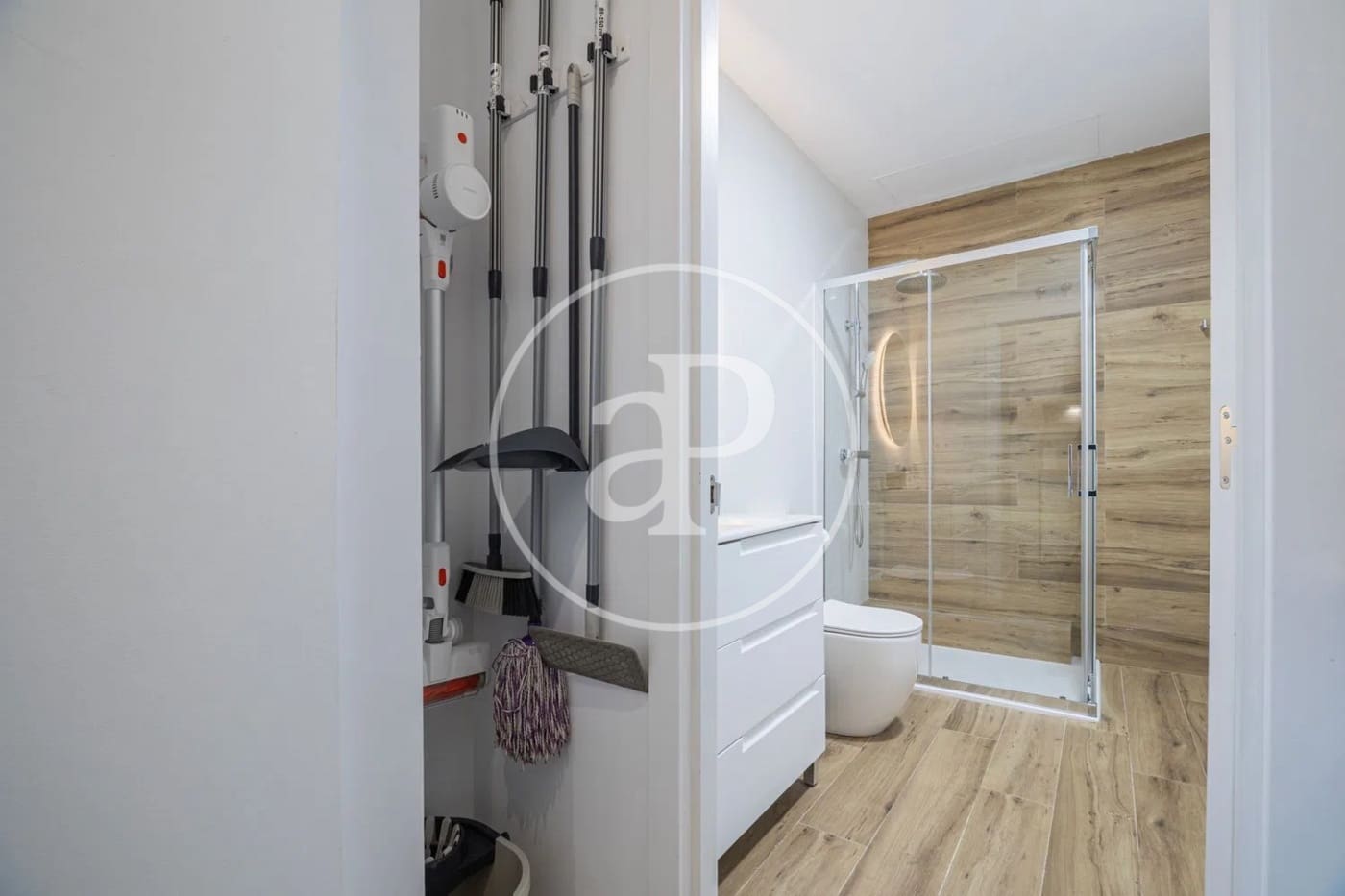 1 bedroom Villa for rent in Valencia city - € 1,100 (Ref: 9401171)