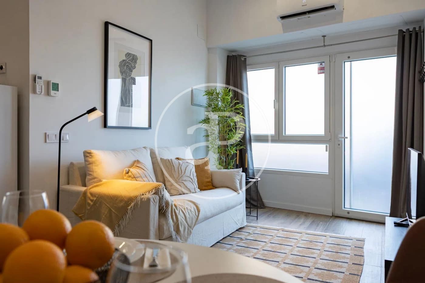 1 bedroom Villa for rent in Valencia city - € 1,100 (Ref: 9401171)