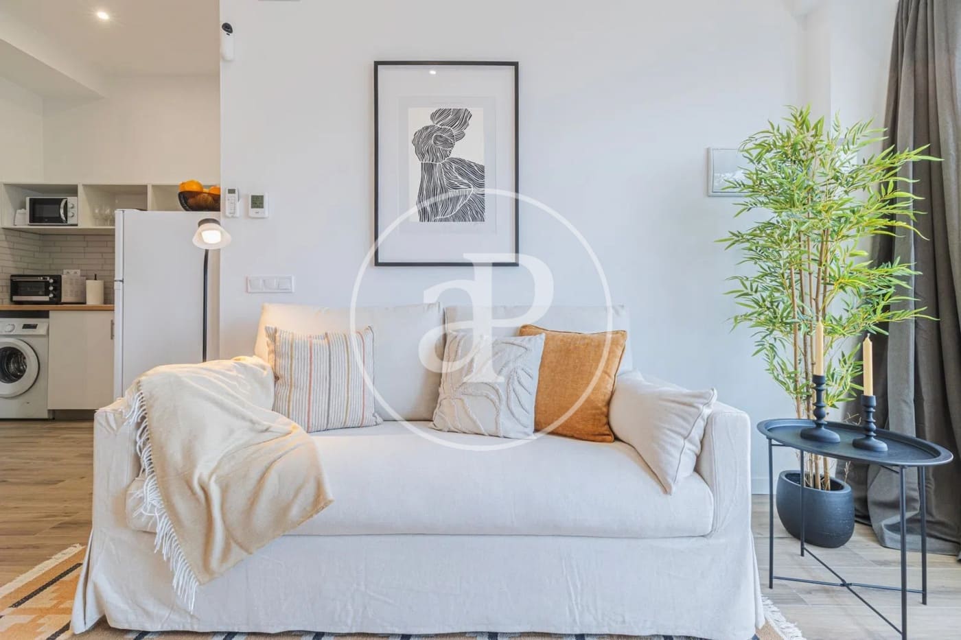 1 bedroom Villa for rent in Valencia city - € 1,100 (Ref: 9401171)