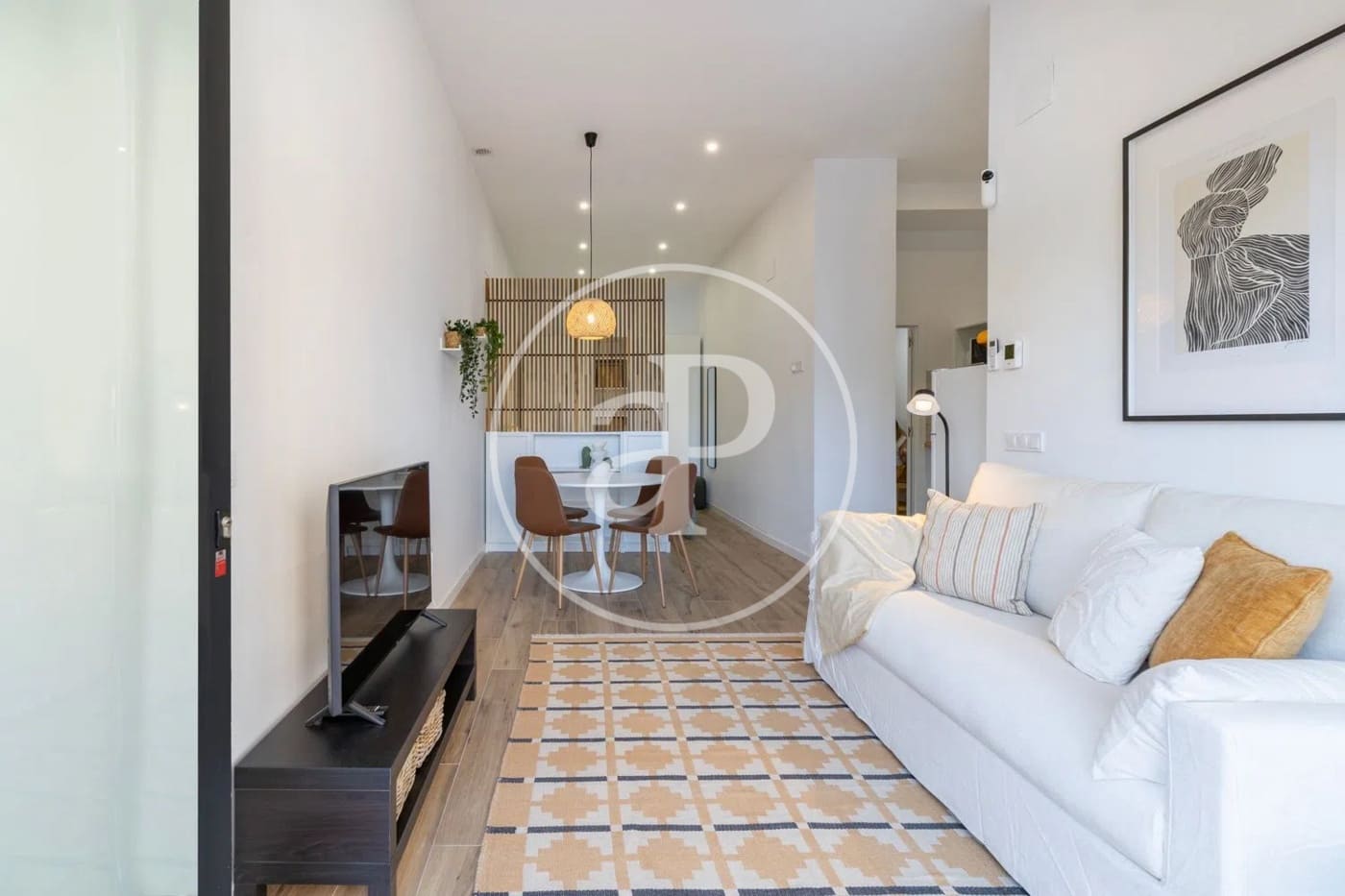 1 bedroom Villa for rent in Valencia city - € 1,100 (Ref: 9401171)