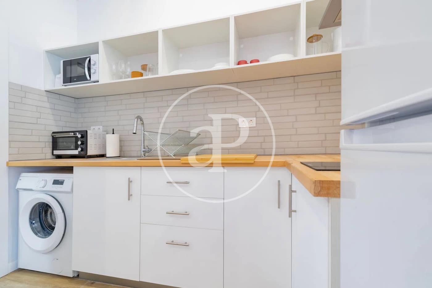 1 bedroom Villa for rent in Valencia city - € 1,100 (Ref: 9401171)