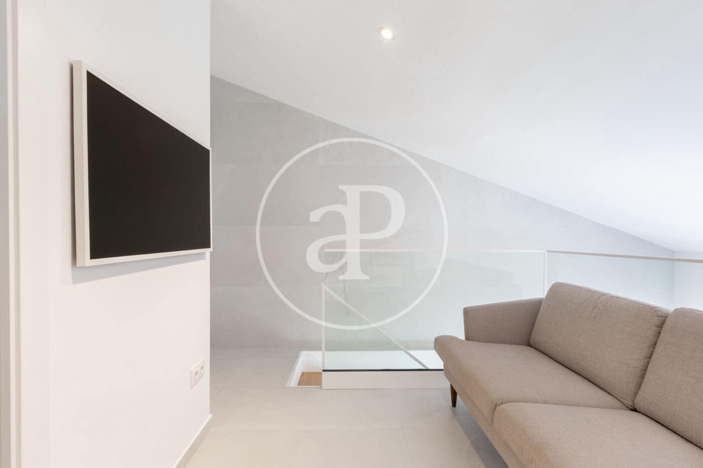 2 sovrum Lägenhet att hyra i Valencia stad - 2 250 € (Ref: 9406706)