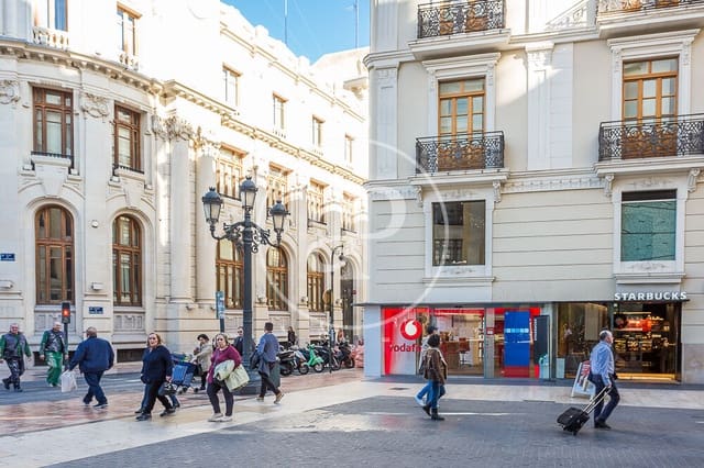 2 bedroom Penthouse for sale in Sant Francesc, Valencia city - € 670,000 (Ref: 9406708)