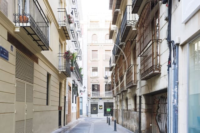 2 bedroom Penthouse for sale in Sant Francesc, Valencia city - € 670,000 (Ref: 9406708)