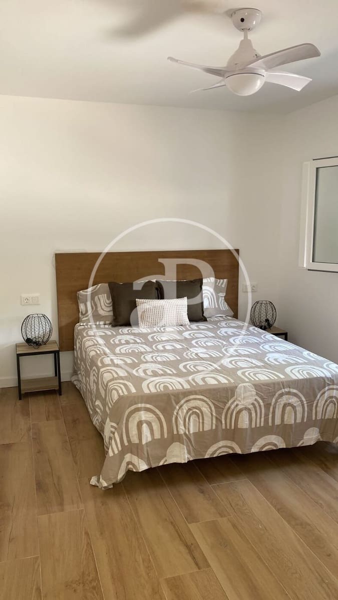 3 soverom Villa til leie i Calicanto med svømmebasseng - € 2 100 (Ref: 9411052)