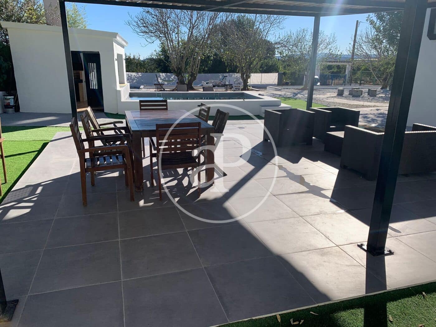 3 soverom Villa til leie i Calicanto med svømmebasseng - € 2 100 (Ref: 9411052)