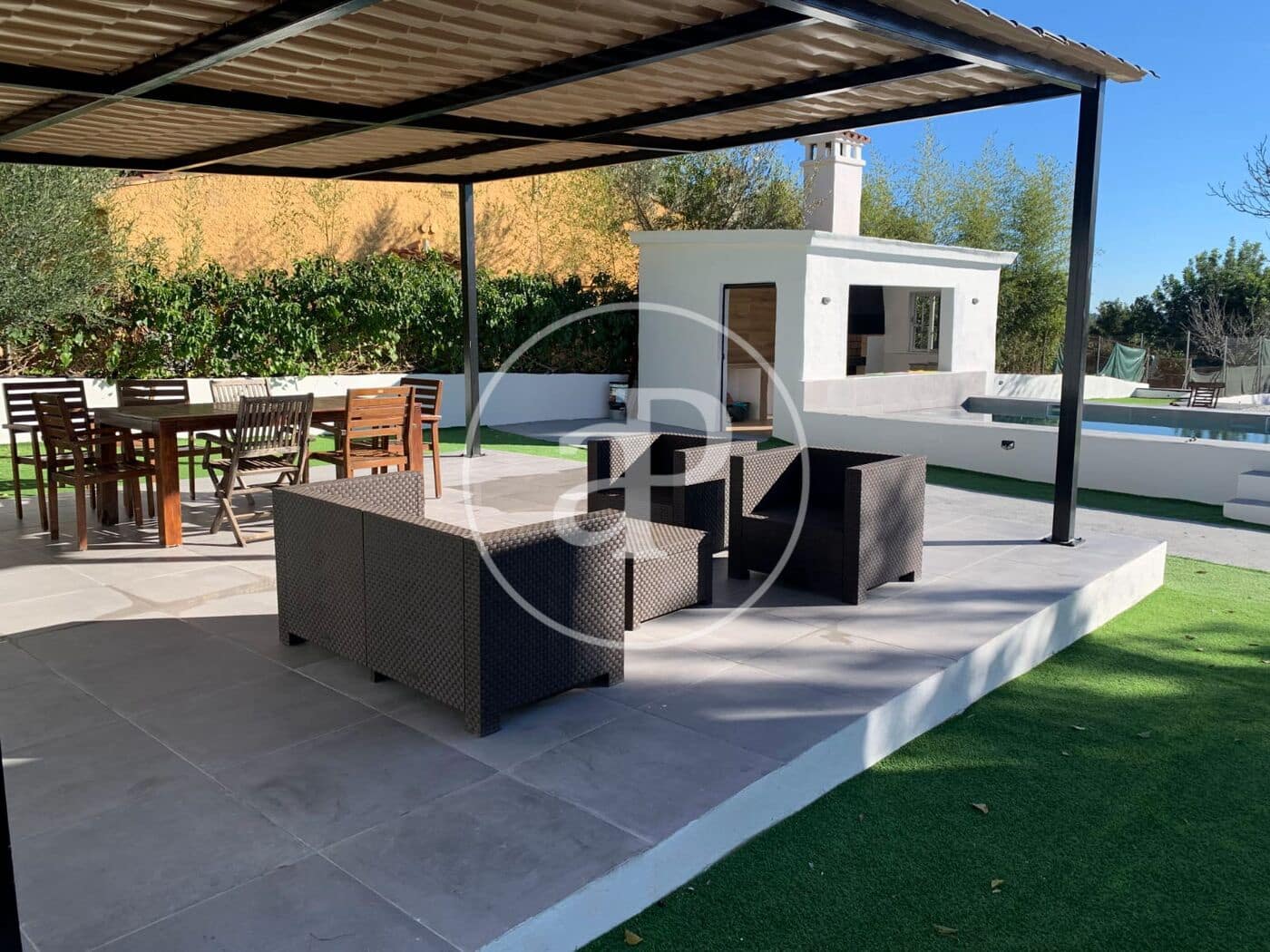 3 soverom Villa til leie i Calicanto med svømmebasseng - € 2 100 (Ref: 9411052)