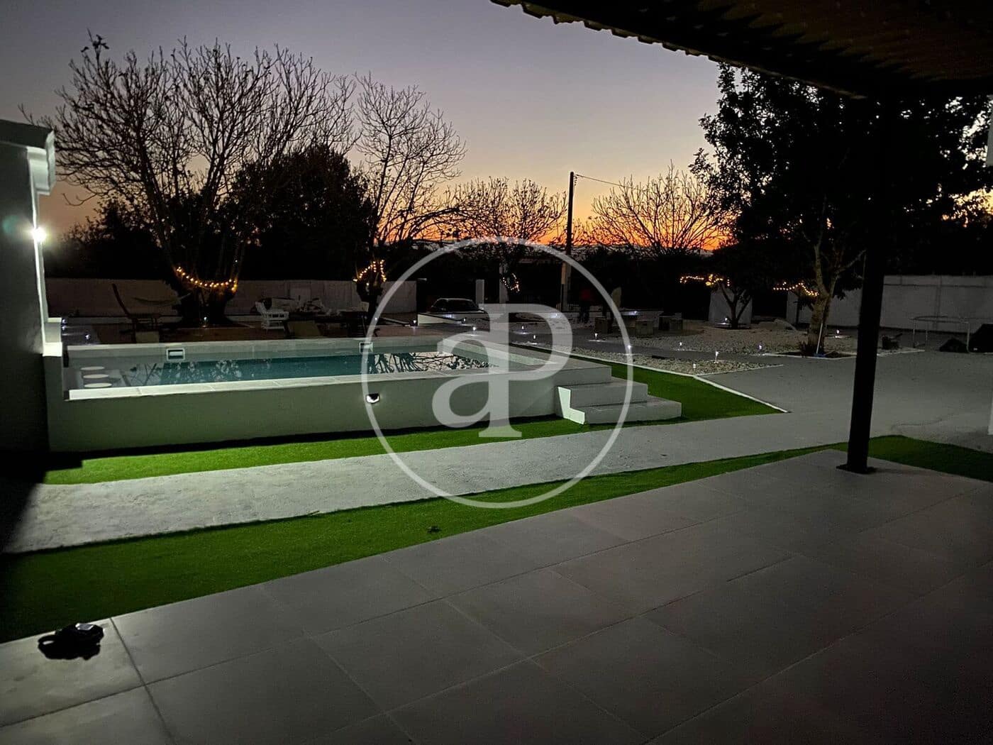 3 soverom Villa til leie i Calicanto med svømmebasseng - € 2 100 (Ref: 9411052)