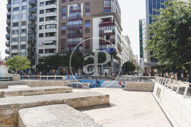 5 bedroom Apartment for sale in Sant Francesc, Valencia city - € 2,000,000 (Ref: 9411054)