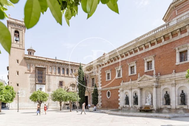 5 bedroom Apartment for sale in Sant Francesc, Valencia city - € 2,000,000 (Ref: 9411054)