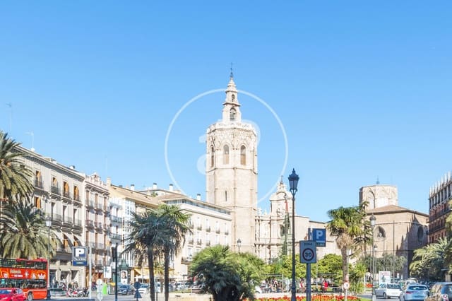 5 bedroom Apartment for sale in Sant Francesc, Valencia city - € 2,000,000 (Ref: 9411054)