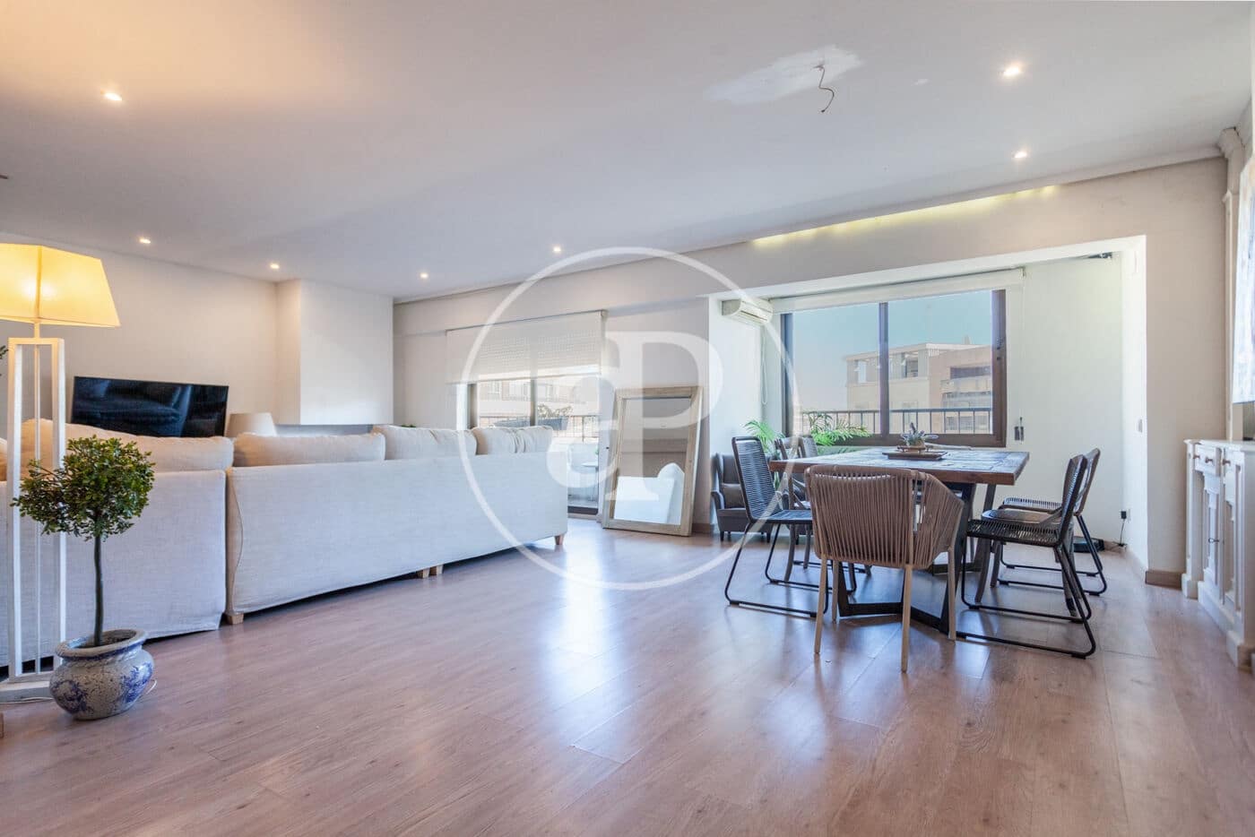 4 chambre Appartement à vendre à Valence ville - 980 000 € (Ref: 9414190)