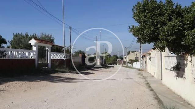 5 slaapkamer Villa te koop in Catadau met zwembad - € 220.000 (Ref: 9414194)