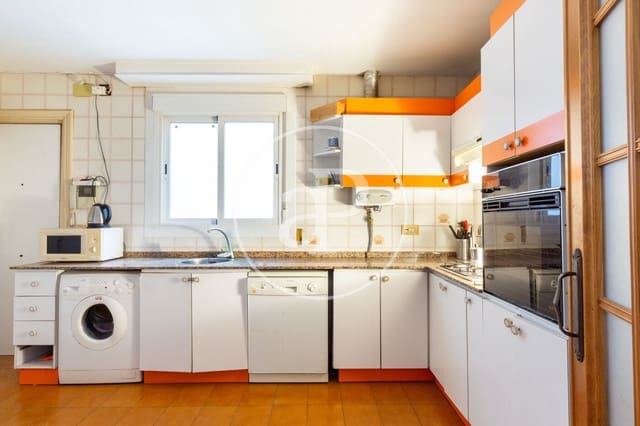 5 soveværelse Lejlighed til salg i El Mercat, Valencia by - € 640.000 (Ref: 9414197)