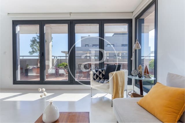 4 chambre Penthouse à vendre à Ciutat de les Arts i de les Ciencies, Valence ville avec piscine - 1 700 000 € (Ref: 9417645)